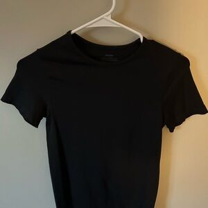 SKIMS Women's Black Short Sleeve Tee